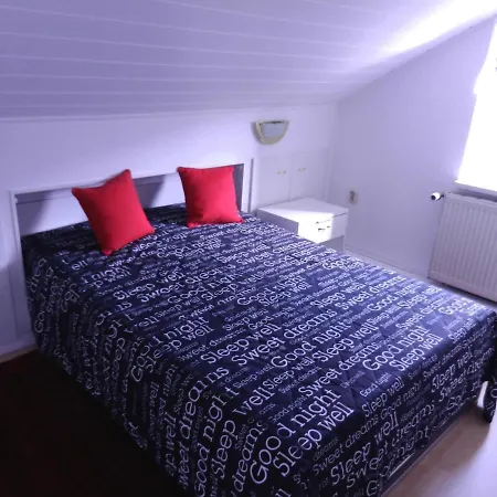 Ferienapartements Girrbach דירה