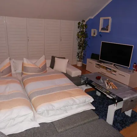 Ferienapartements Girrbach アパート